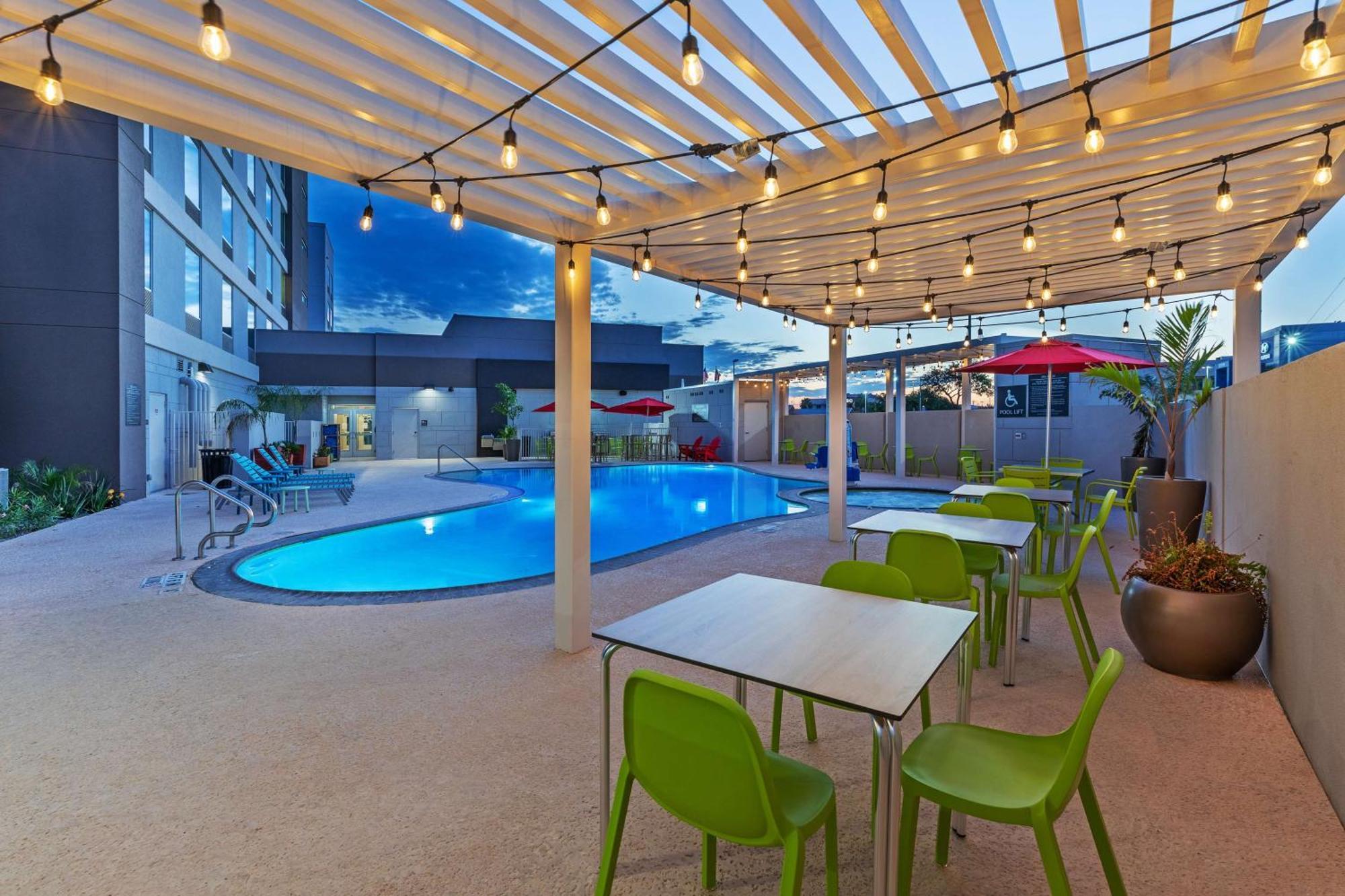 Tru By Hilton Laredo Airport Area, Tx Hotel Exterior foto